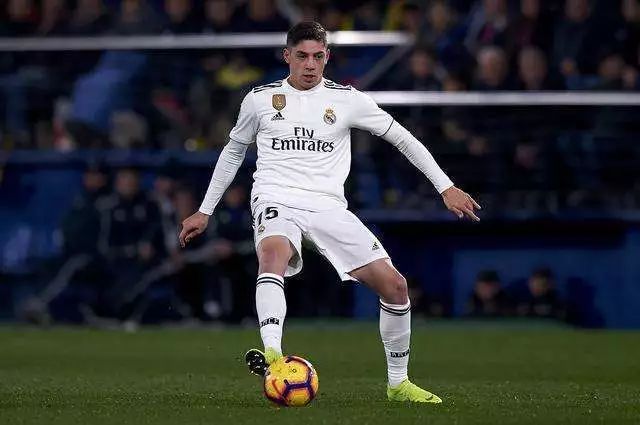  弗赖堡青春风暴席卷德甲，U23小将集体爆发  