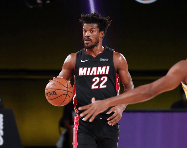  巴特勒三双热火胜，赛后怒批裁判不公  